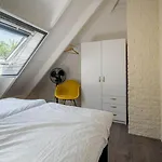 Toekomst 26 - Not Intended For Company Or Work-related * Ouddorp