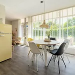 Toekomst 26 - Not Intended For Company Or Work-related * Ouddorp