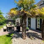 Toekomst 26 - Not Intended For Company Or Work-related