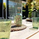 Toekomst 26 - Not Intended For Company Or Work-related