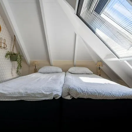 Nyaraló Toekomst 26 - Not Intended For Company Or Work-related