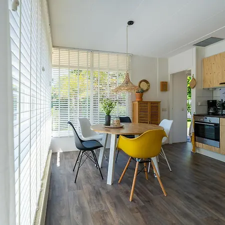 Toekomst 26 - Not Intended For Company Or Work-related