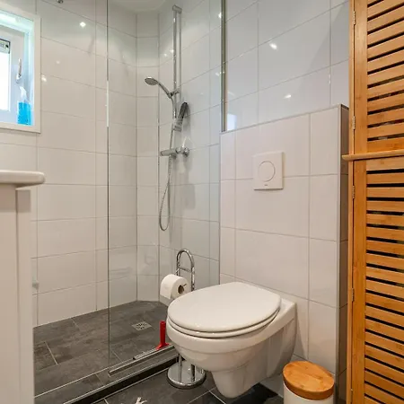 Toekomst 26 - Not Intended For Company Or Work-related * アウドルプ