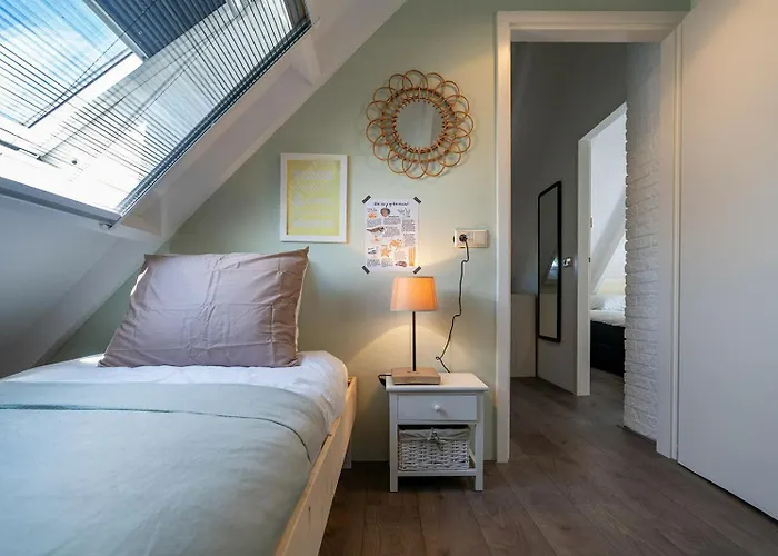 Toekomst 26 - Not Intended For Company Or Work-related * アウドルプ