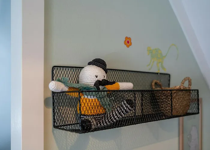 Toekomst 26 - Not Intended For Company Or Work-related