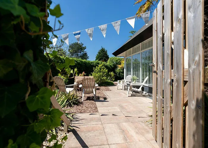 Toekomst 26 - Not Intended For Company Or Work-related