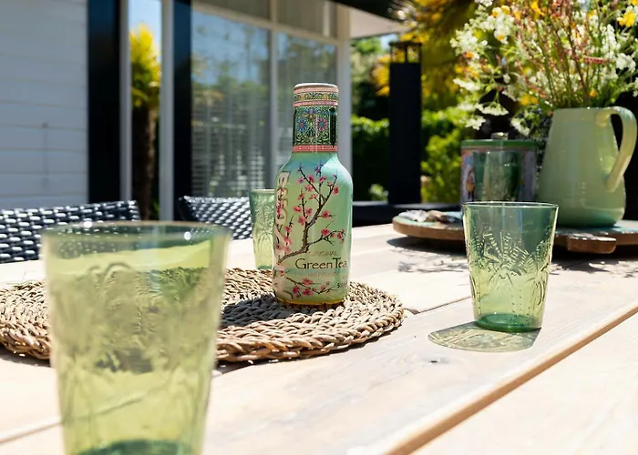 Toekomst 26 - Not Intended For Company Or Work-related