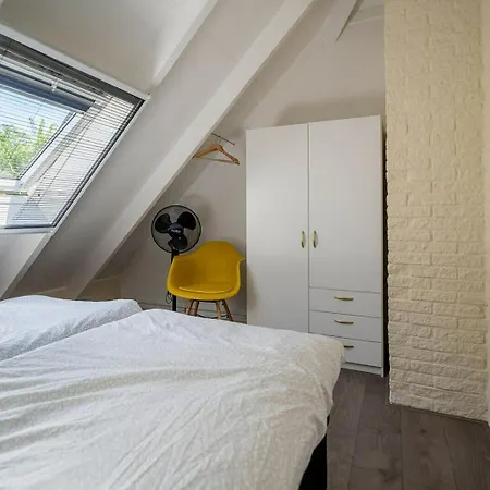 Toekomst 26 - Not Intended For Company Or Work-related * Ouddorp