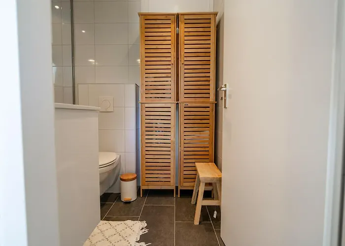 Toekomst 26 - Not Intended For Company Or Work-related * آودورب